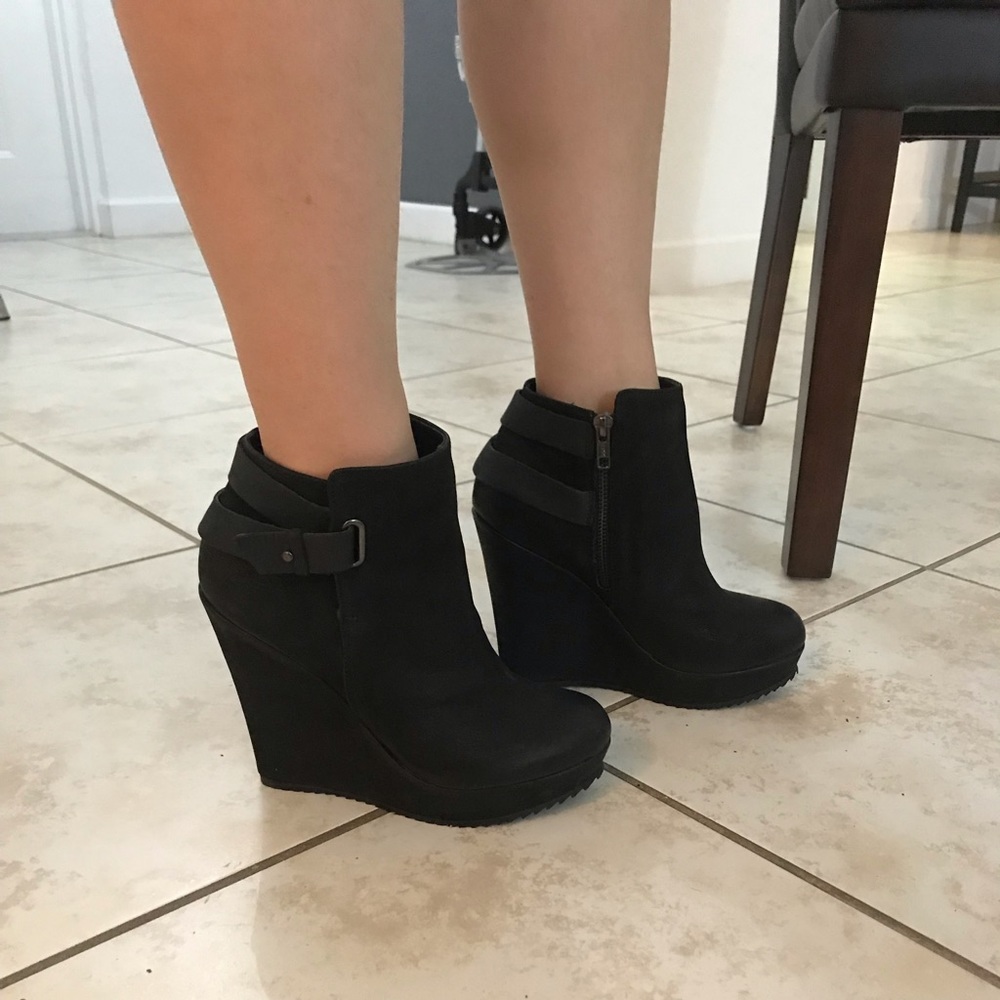 NWB Aldo Wedge Booties